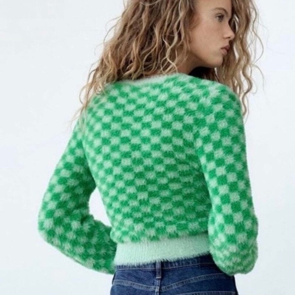 Green Checkered Sweater - Picture 11 of 13
